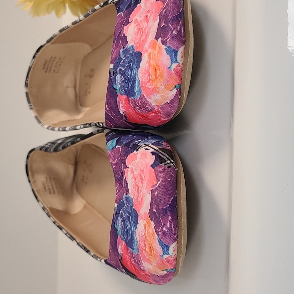 MIX NO. 6 Ballet flats, black white plaid, pink blue flowers. 9.5 EUC - Picture 9 of 15
